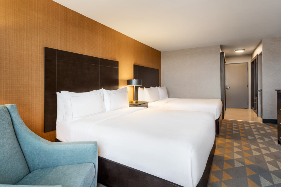 2 Queen Beds Guest Room - 1528189